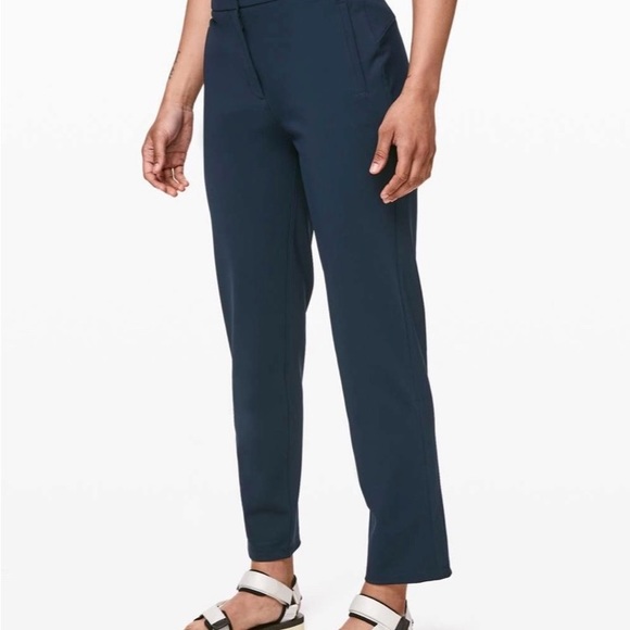 Lululemon On The Move Pant *28"
Lightweight, True Navy - Picture 5 of 9